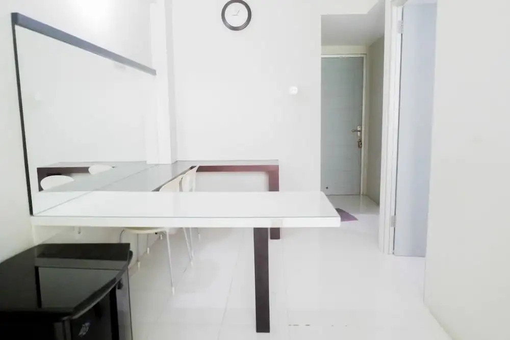 Сурабая: 2BR Apartment at Dian Regency