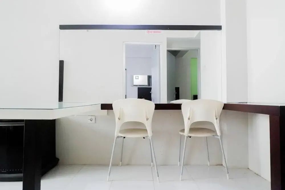 Сурабая: 2BR Apartment at Dian Regency