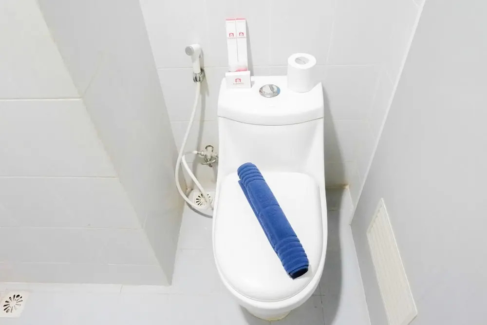 Сурабая: 2BR Apartment at Dian Regency