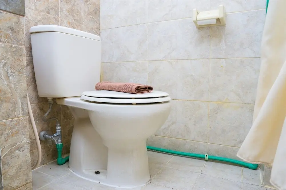 Бандунг: 2BR Apartment with Private Bathtub at Galeri Ciumbuleuit 1
