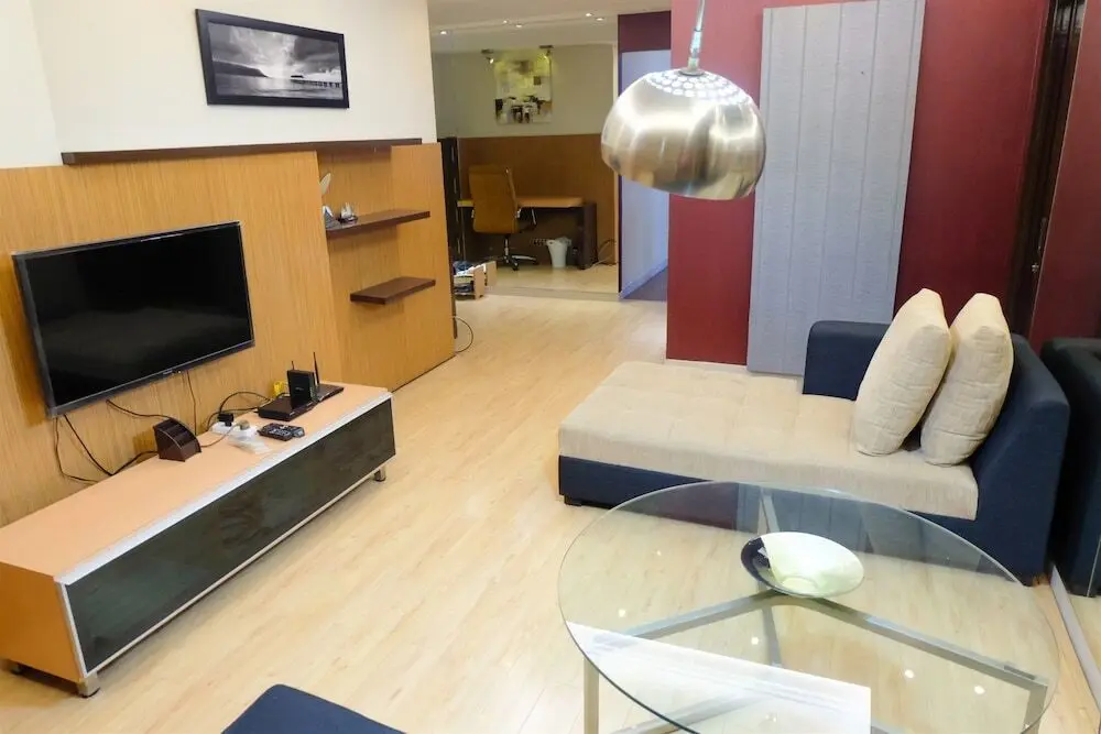 Джакарта: Best 1BR Apartment at Hampton's Park Residence