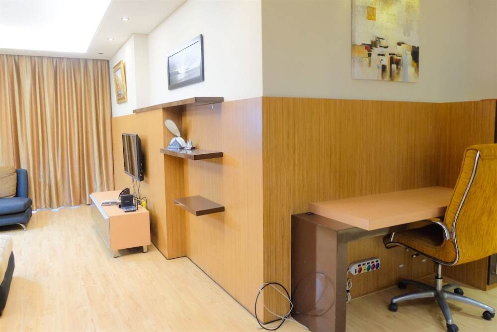Джакарта: Best 1BR Apartment at Hampton's Park Residence