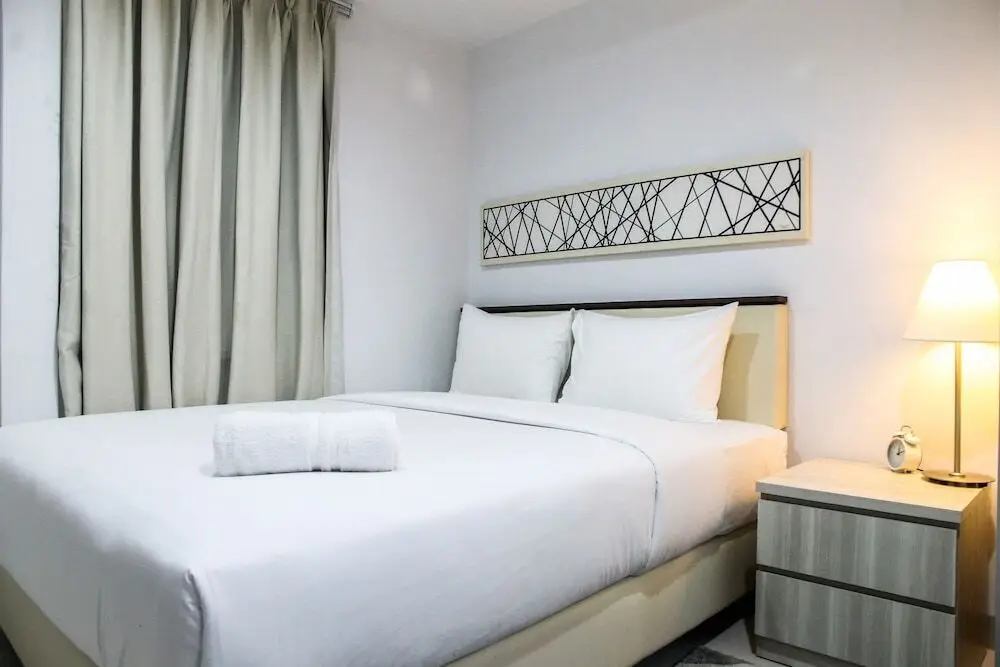 Чикаранг: Cozy Studio Room Azalea Suites Apartment