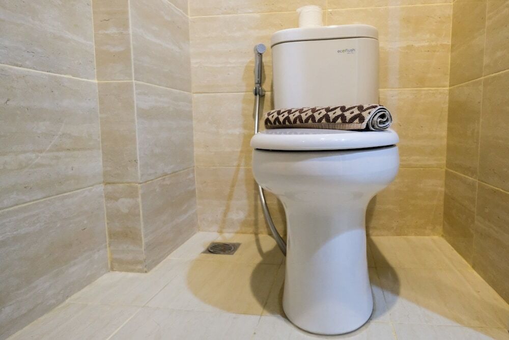 Тангеранг: New Furnished Studio Apartment Springwood Residence