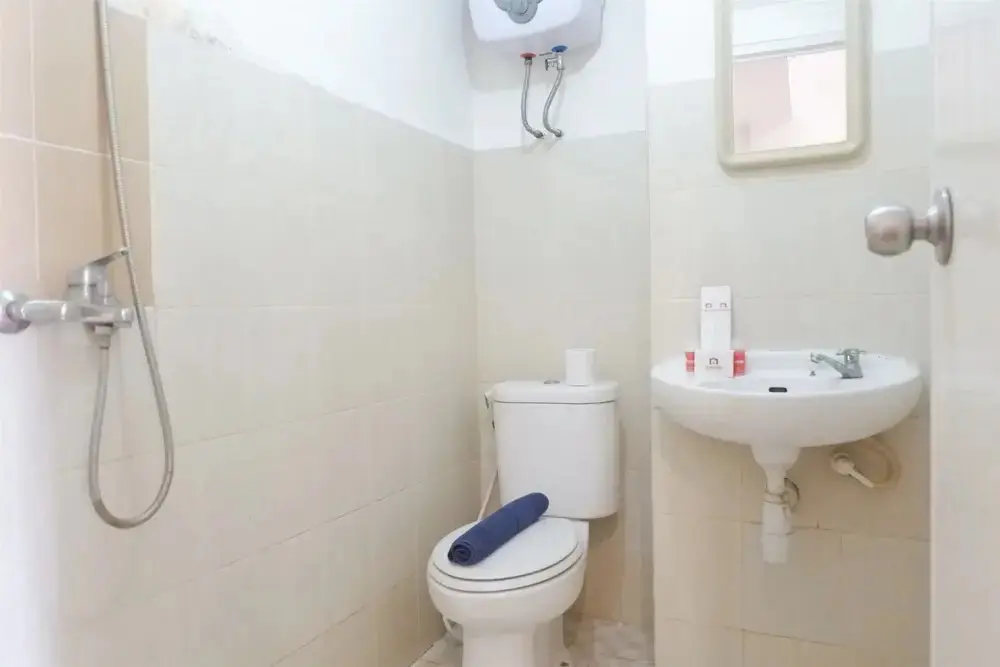 Сурабая: Minimalist 2Br Apartment At Puncak Permai