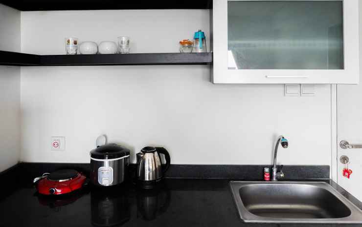 Сурабая: Comfy & Spacious 1BR at UC Apartment