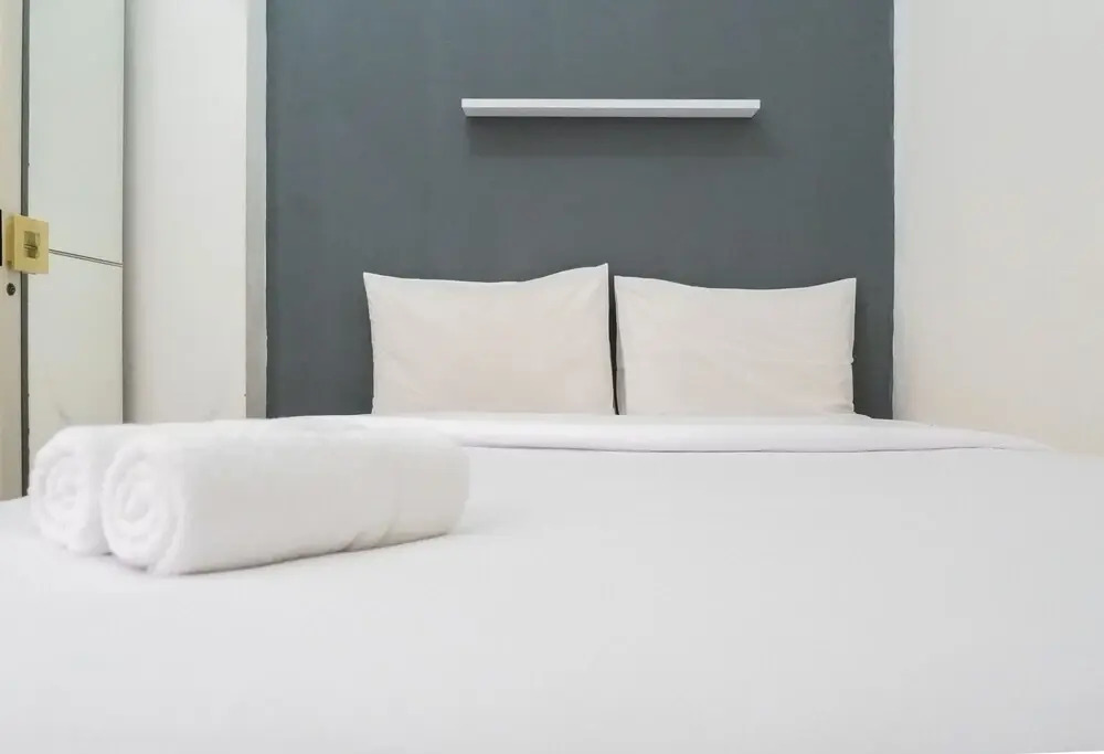 Сурабая: Elegant 2BR Apartment at Puncak Permai