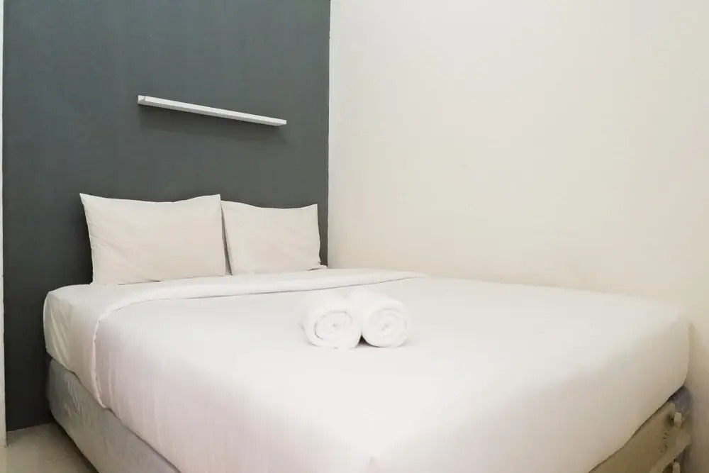 Сурабая: Elegant 2BR Apartment at Puncak Permai