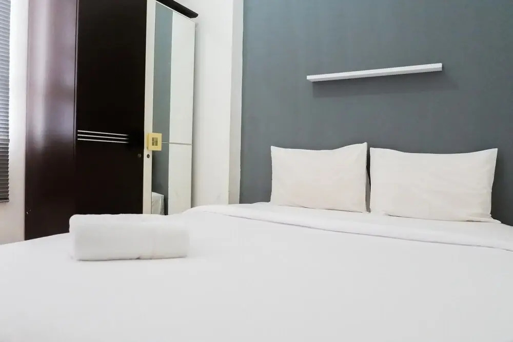 Сурабая: Elegant 2BR Apartment at Puncak Permai