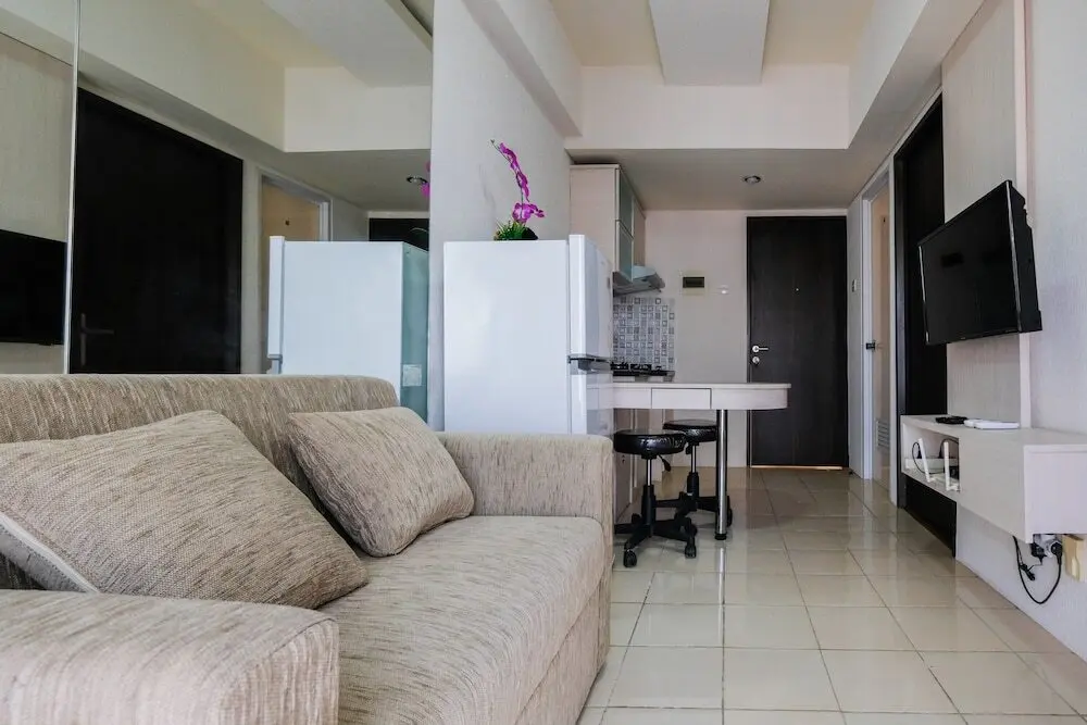 Южный Тангеранг: Brand New 2BR Serpong Greenview Apartment