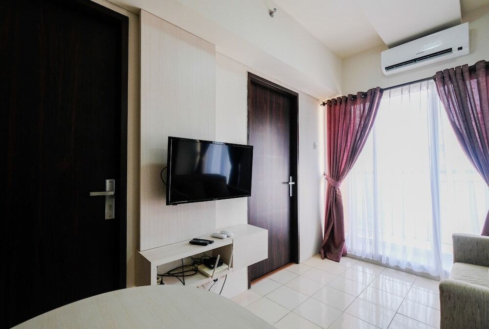 Южный Тангеранг: Brand New 2BR Serpong Greenview Apartment