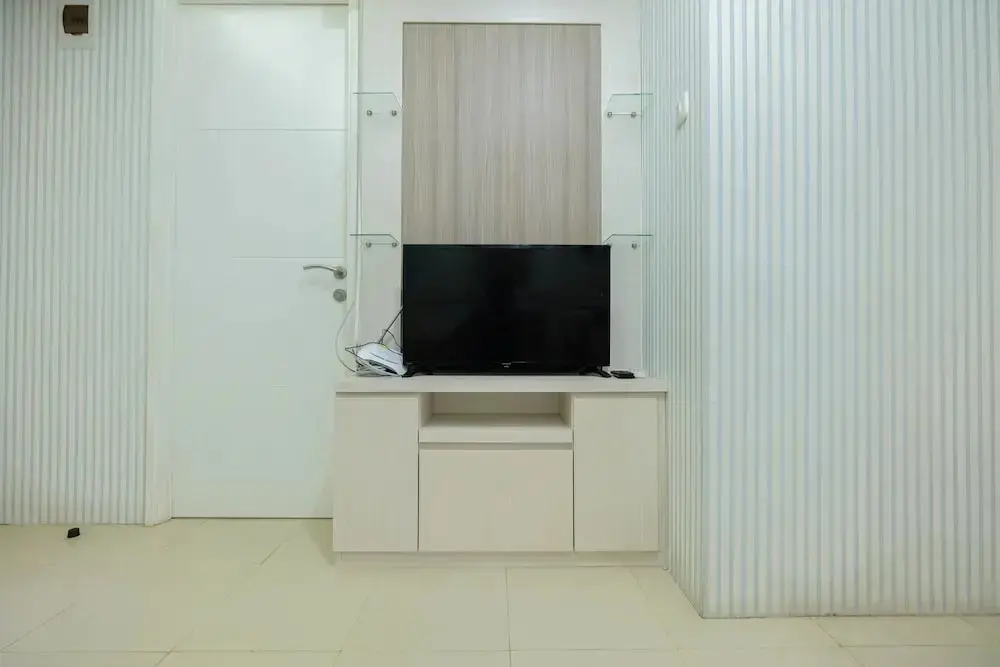 Джакарта: Comfy 2BR Bassura City Apartment Near Bassura Mall