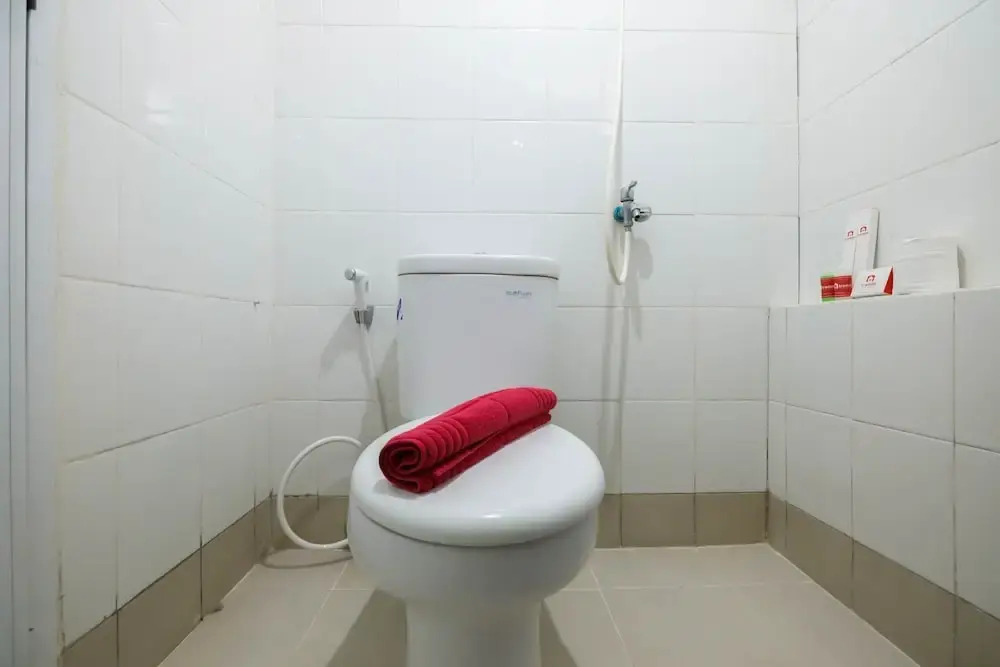 Джакарта: Comfy 2BR Bassura City Apartment Near Bassura Mall