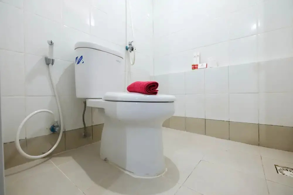 Джакарта: Comfy 2BR Bassura City Apartment Near Bassura Mall