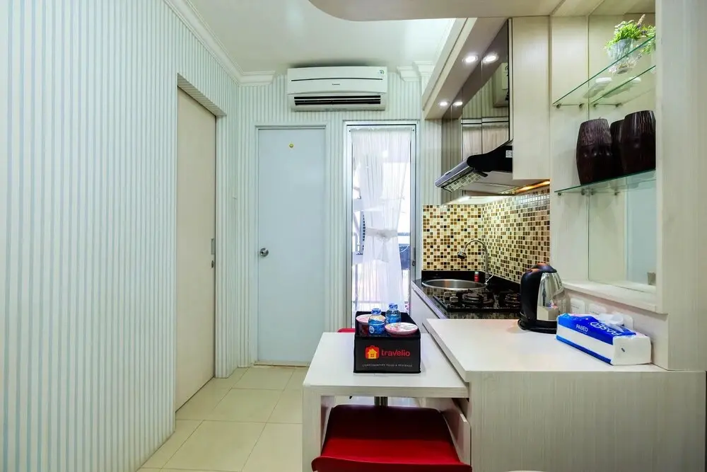 Джакарта: Comfy 2BR Bassura City Apartment Near Bassura Mall