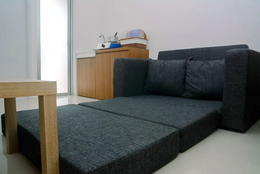 Джакарта: 2BR Minimalist Bassura City Apartment By Travelio