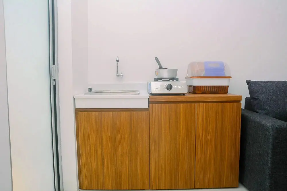 Джакарта: 2BR Minimalist Bassura City Apartment By Travelio