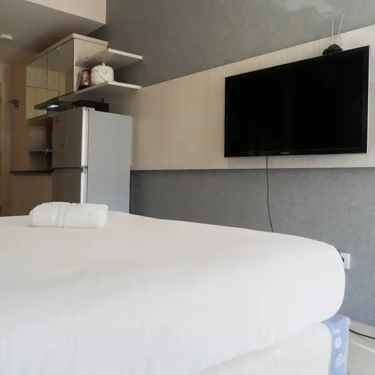 Сурабая: Minimalist Studio Apartment at Supermall Mansion Orchard