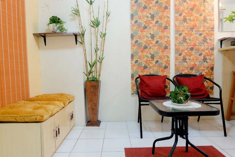 Джакарта: Spacious 2BR Gading Nias Apartment