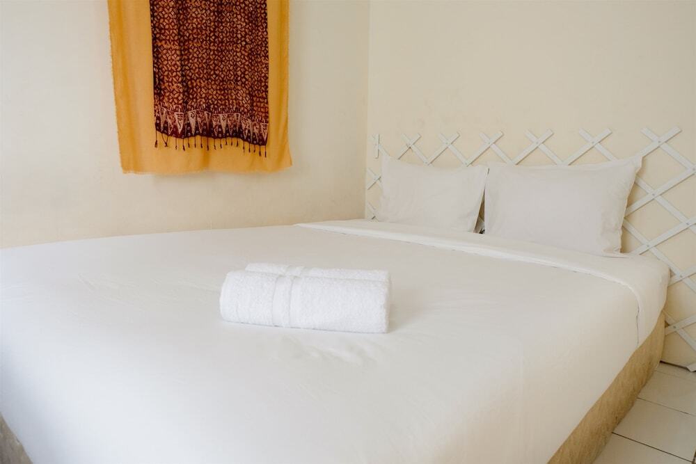 Джакарта: Spacious 2BR Gading Nias Apartment