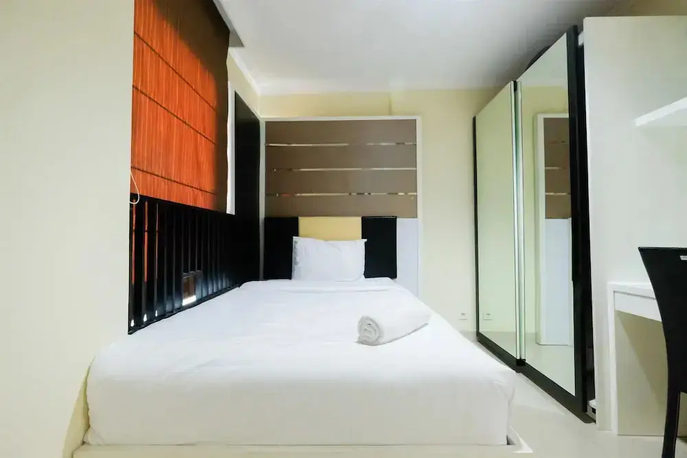 Джакарта: Best 3Br Apartment At Hampton's Park