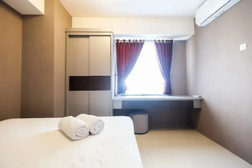 Джакарта: Modern and Comfort 2BR Bassura City Apartment