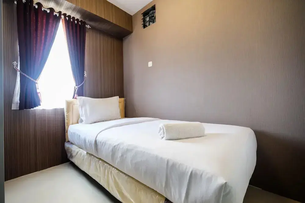 Джакарта: Modern and Comfort 2BR Bassura City Apartment