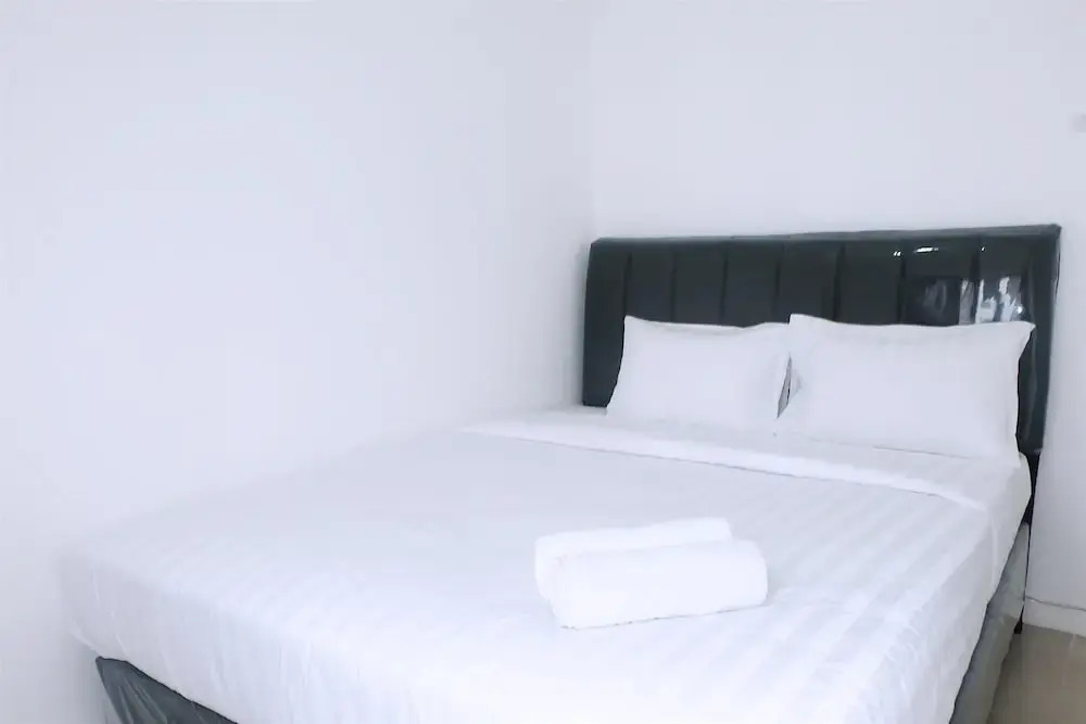 Джакарта: 2BR Near Shopping Centre Bassura Apartment
