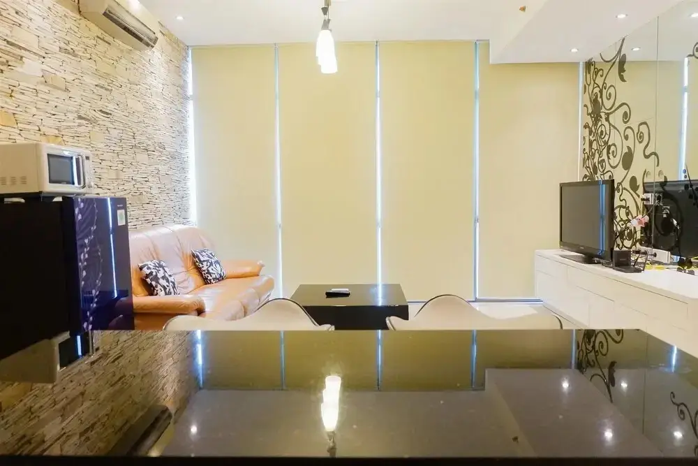 Сурабая: 2BR Apartment at Regency Condominium Connected to Cito Mall
