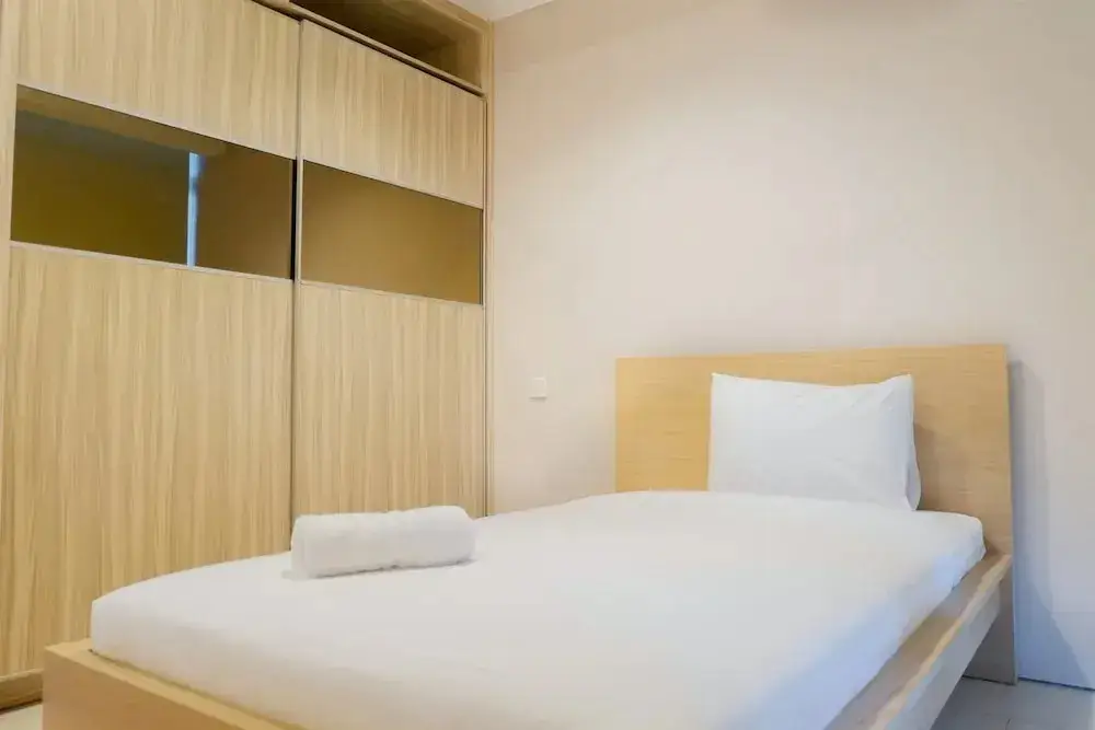 Сурабая: 2BR Apartment at Regency Condominium Connected to Cito Mall