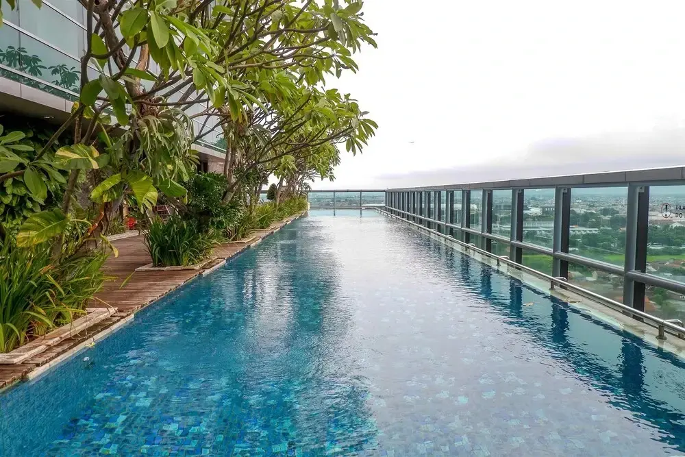 Сурабая: 2BR Apartment at Regency Condominium Connected to Cito Mall