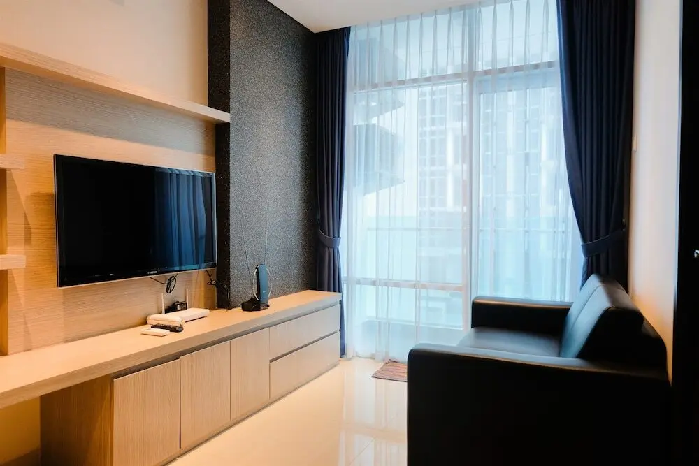 Южный Тангеранг: Chic 1BR Brooklyn Apartment near IKEA Alam Sutera