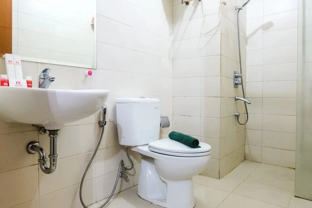Джакарта: Cozy 2BR Woodland Park Residence Apartment