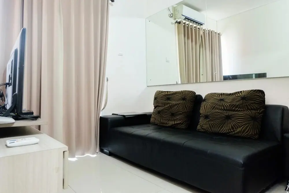 Джакарта: Cozy 2BR Woodland Park Residence Apartment