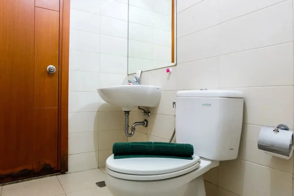Джакарта: Cozy 2BR Woodland Park Residence Apartment