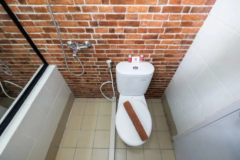 Джакарта: Vintage 2BR Bassura City Apartment