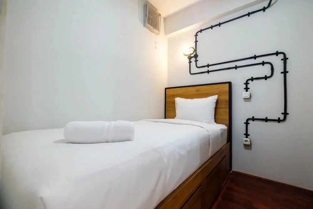 Джакарта: Vintage 2BR Bassura City Apartment