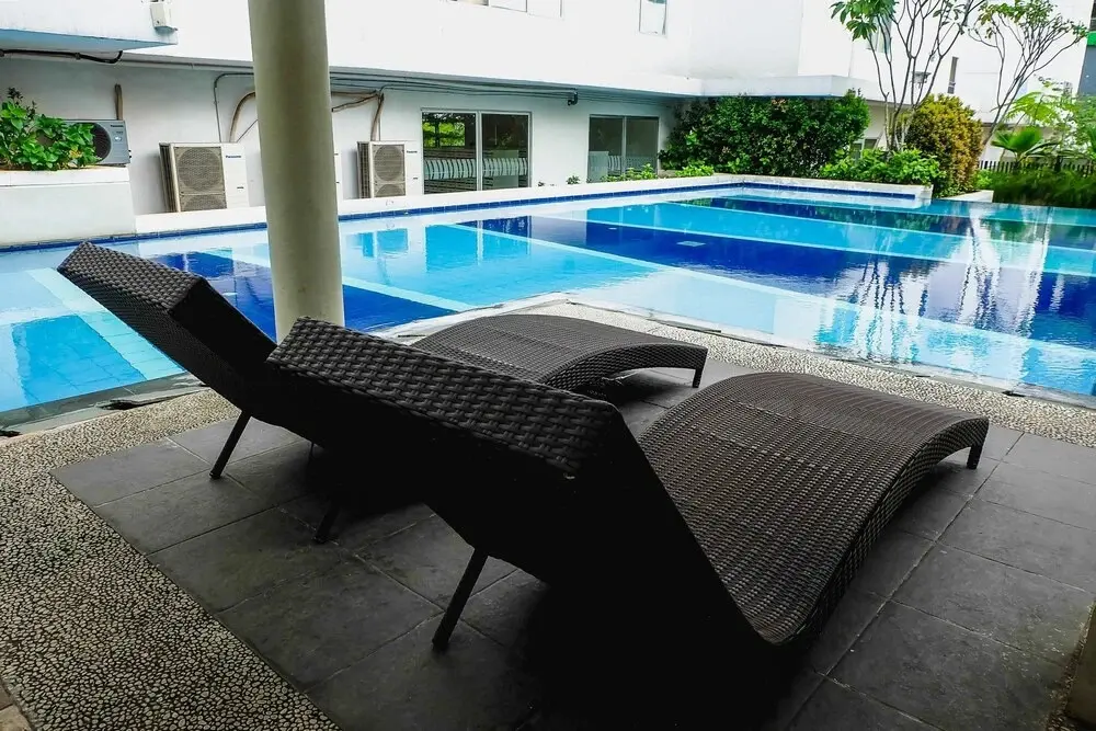Джакарта: Vintage 2BR Bassura City Apartment