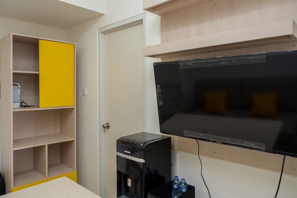 Trendy 1BR Apartment at Parahyangan Residence — фото 1