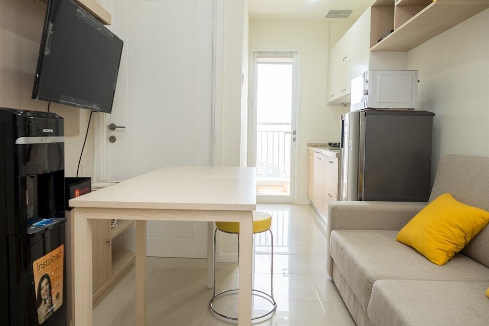Бандунг: Trendy 1BR Apartment at Parahyangan Residence