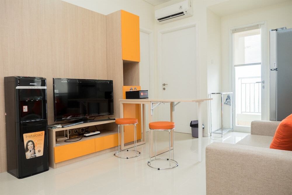 Бандунг: Elegant 2BR Apartment at Parahyangan Residence