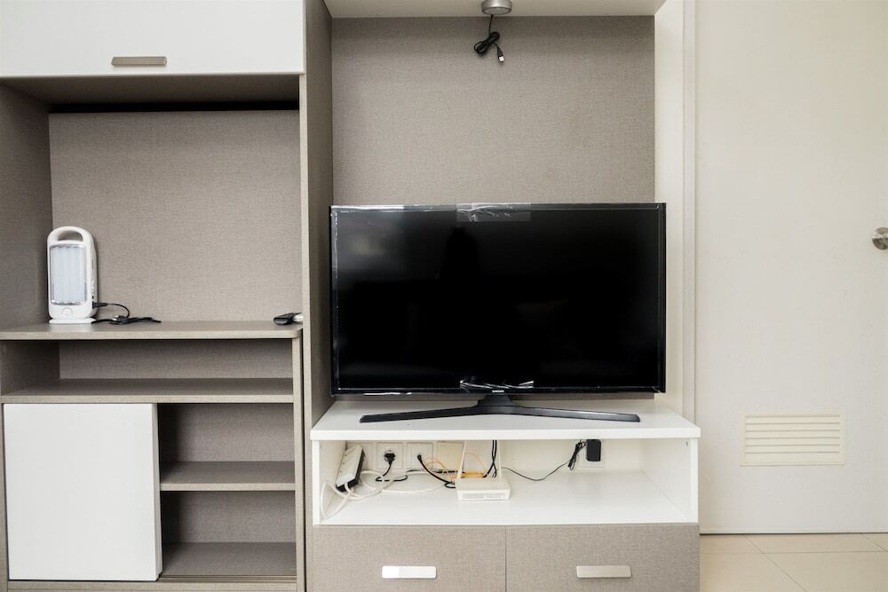 Бандунг: Modern 2BR Apartment at Parahyangan Residence
