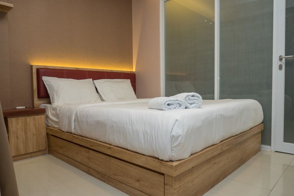Бандунг: Comfy 1BR Gateway Pasteur Apartment