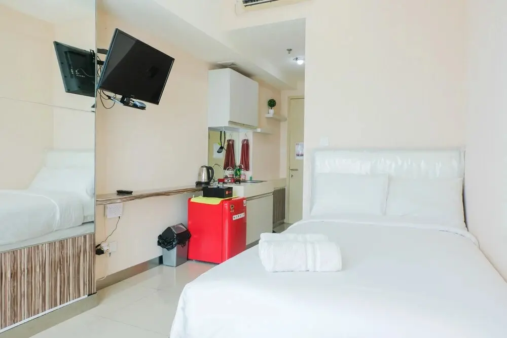Южный Тангеранг: Minimalist Studio Tree Park Apartment Near Ice Bsd