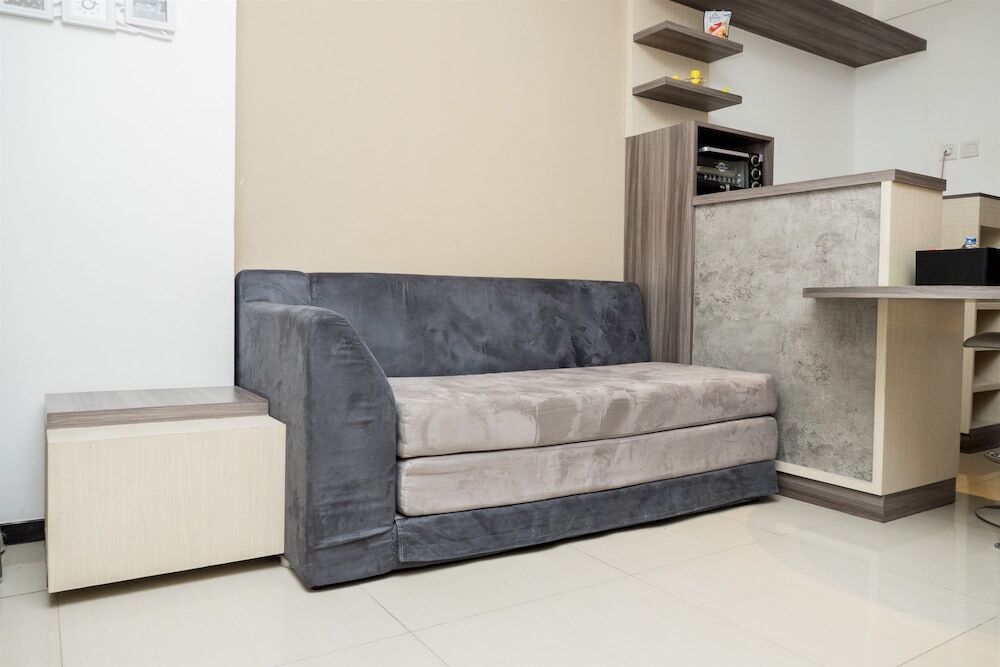 Бандунг: 2BR with Sofa Bed at Gateway Pasteur Apartment