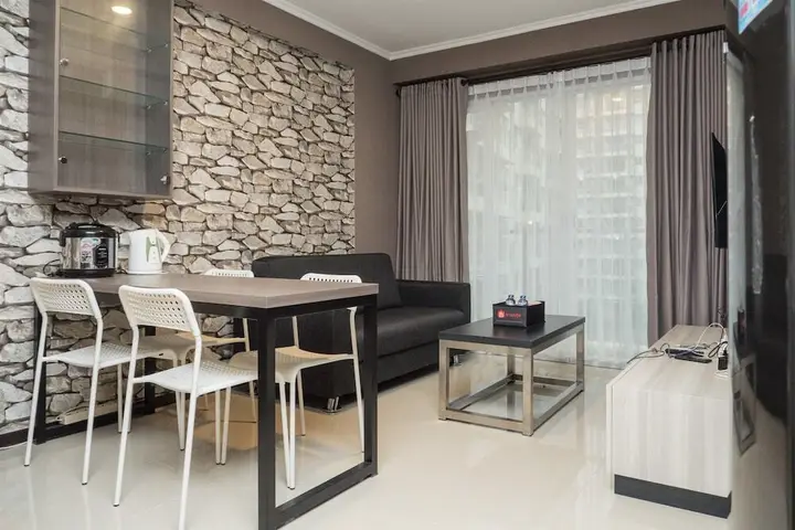 Бандунг: Convenient 2BR at Gateway Pasteur Apartment