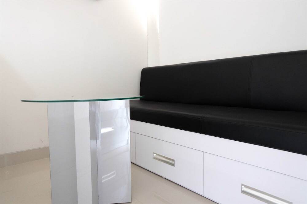 Чикаранг: Comfy Studio Room @ Oasis Apartment By Travelio