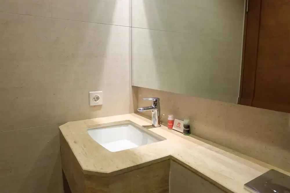 Джакарта: 2Br Condo Apartment With Maid Room At Taman Anggrek Residences