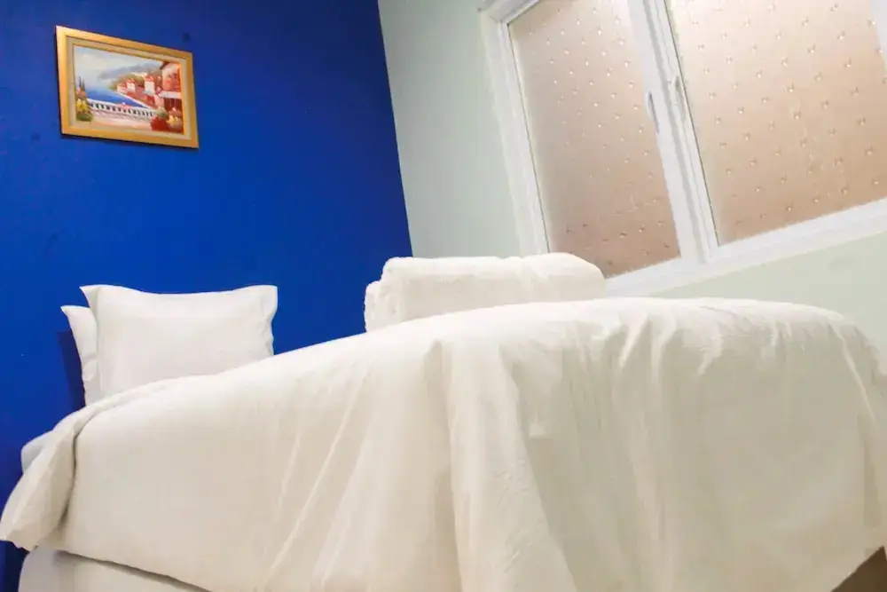 Джакарта: Studio Guesthouse near Central Park