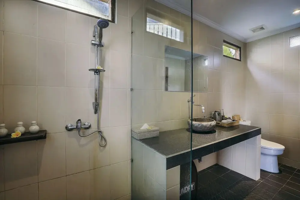 Убуд: Ubud Glassy Villa by Pramana Villas